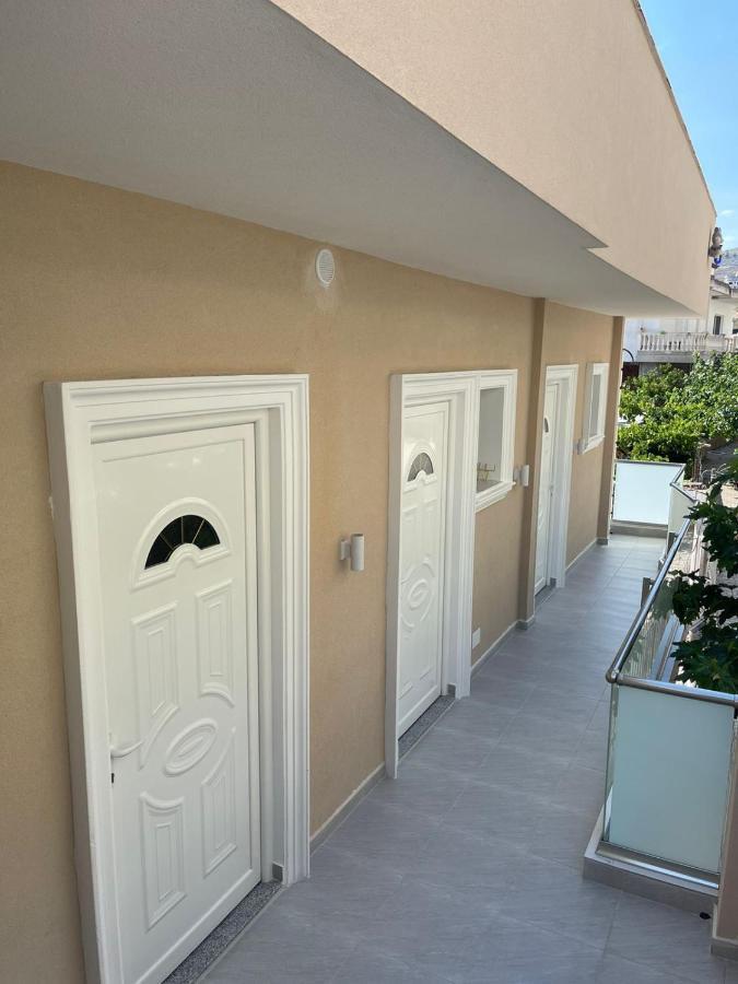 Villa Eden Breeze Sarandë エクステリア 写真