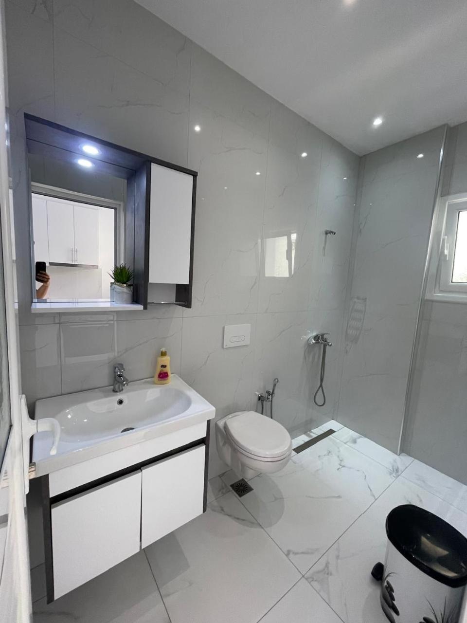 Villa Eden Breeze Sarandë エクステリア 写真